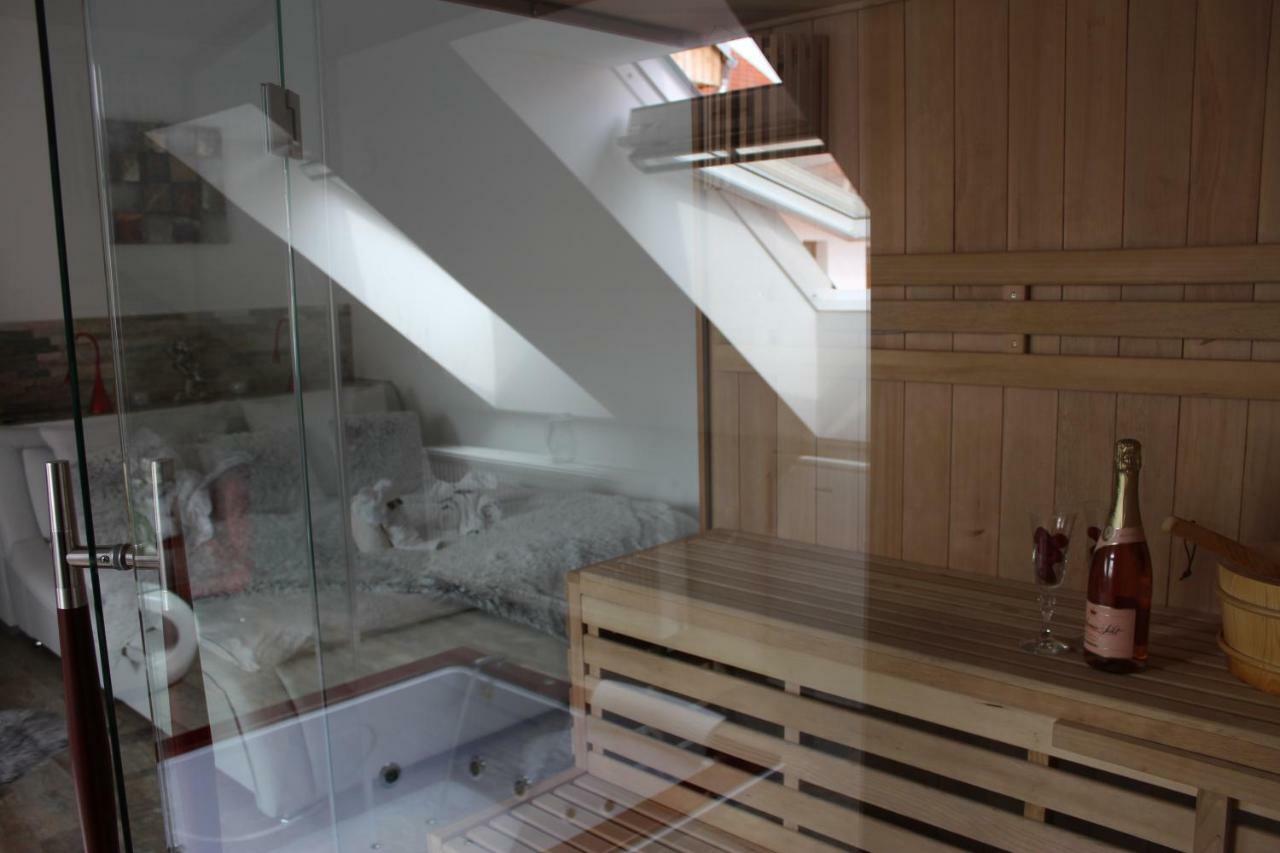 Romanticky Wellness Suite Hotel Heinz โดบริช ภายนอก รูปภาพ
