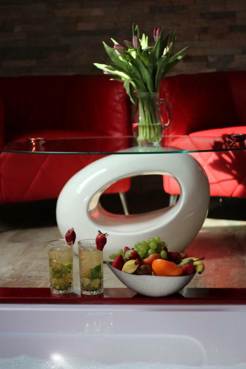 Romanticky Wellness Suite Hotel Heinz โดบริช ภายนอก รูปภาพ